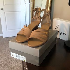 Camel wedge sandals